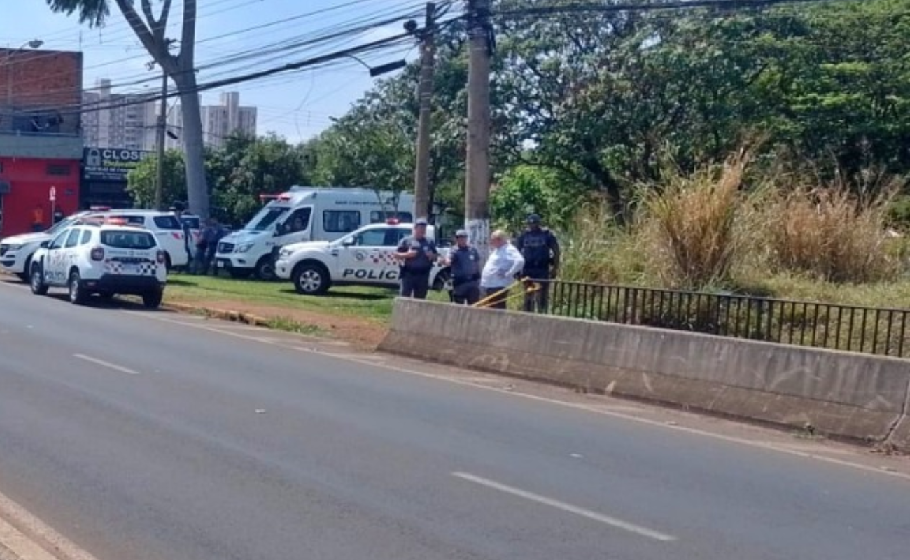 Homem morre após esfaquear o filho e atacar polícias em Mogi Guaçu